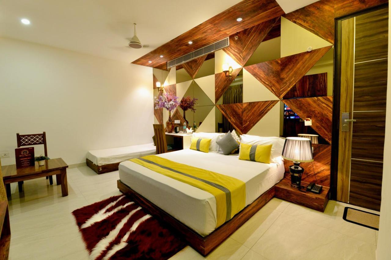 Hotel The Yellow Nayagaon Exterior photo